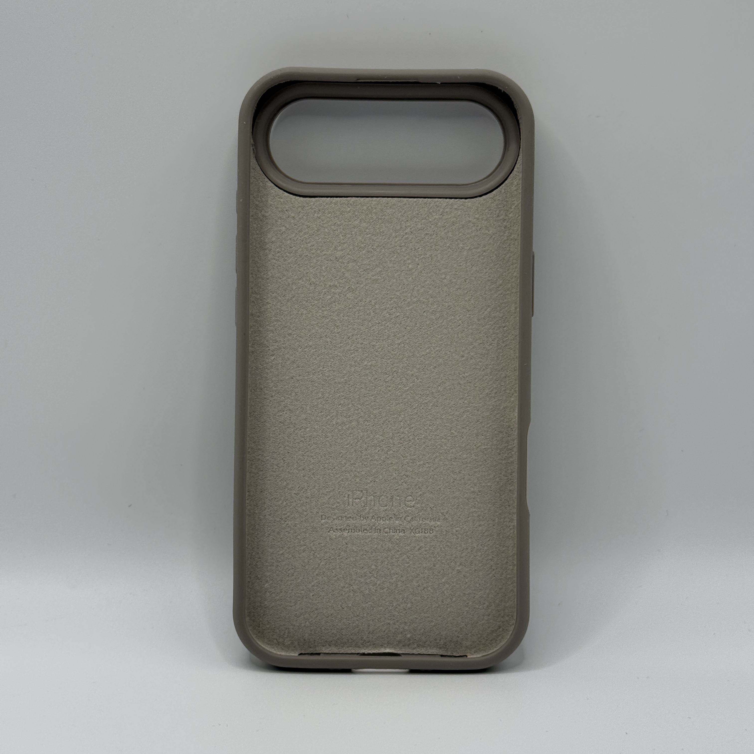 Чехол Silicone Case (YD) для iPhone 17 Air серый титан