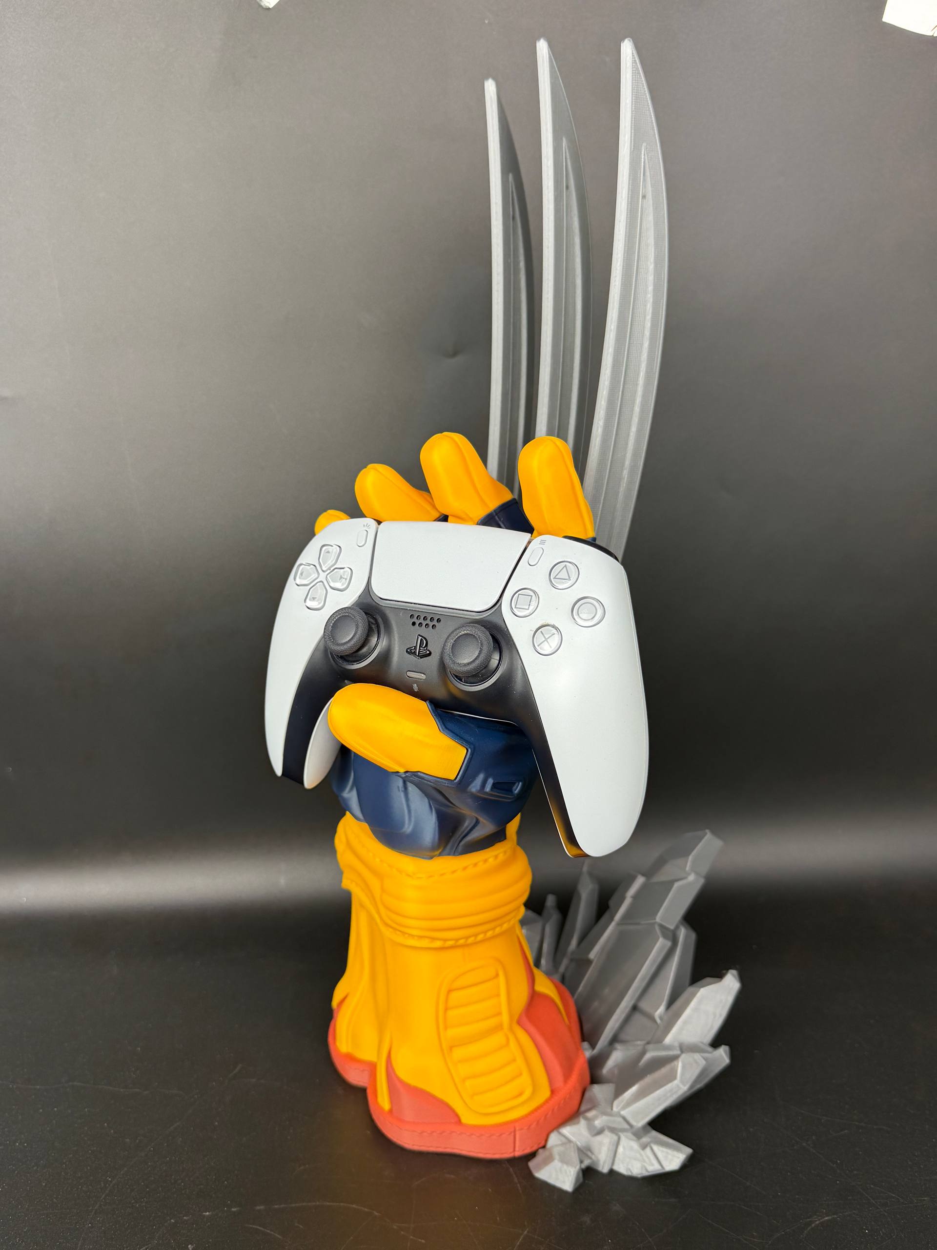Подставка для геймпада рука россомаха Wolverine