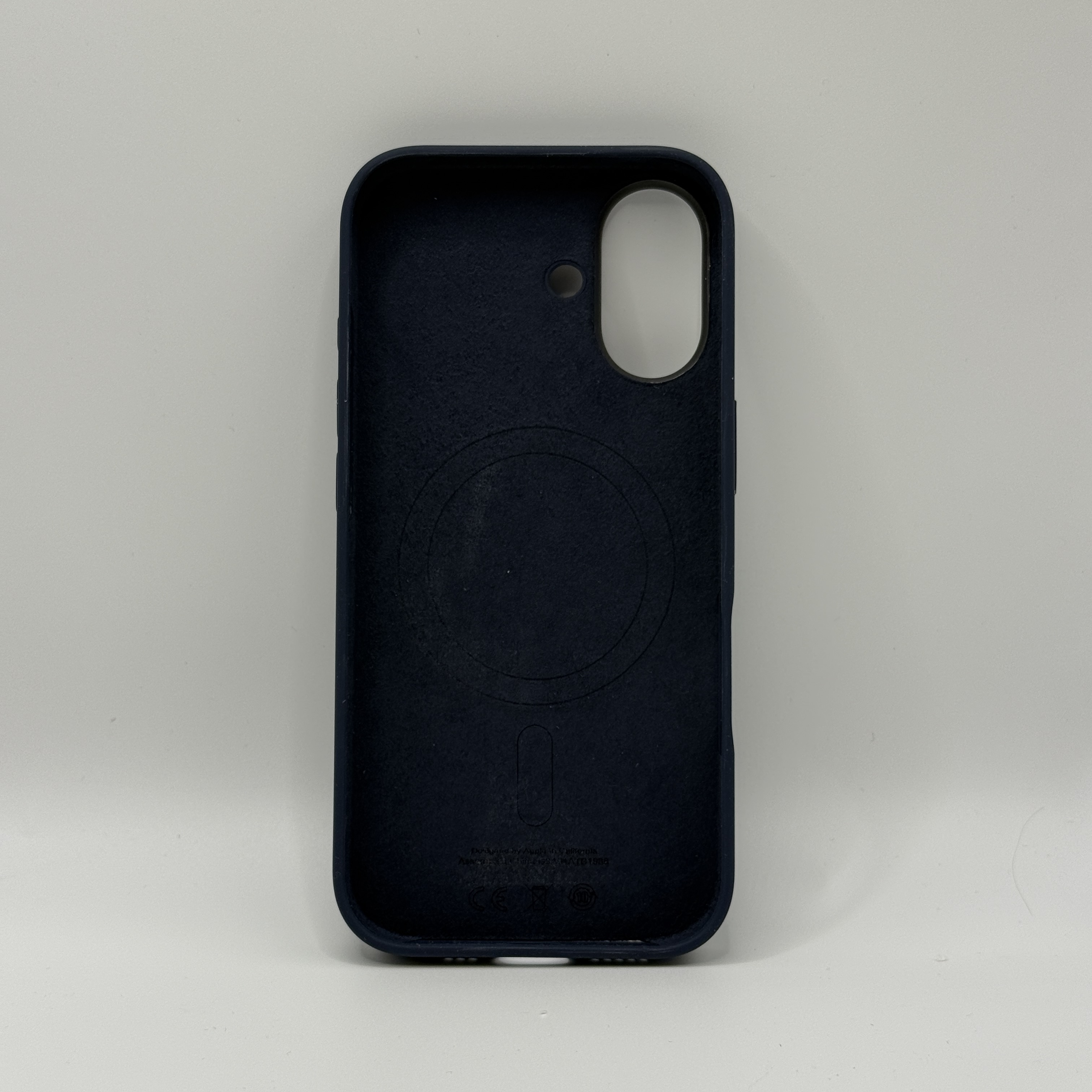 Чехол для iPhone 17 Silicone Case, Magsafe, темно-синий
